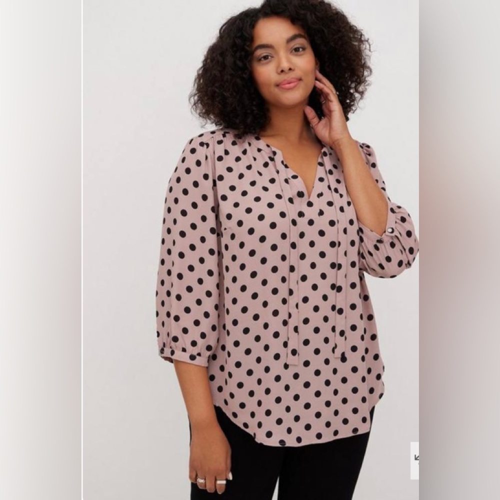Torrid Pink dot georgette tie neck peasant blouse